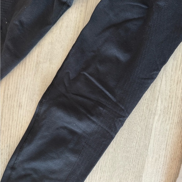 All in Motion Black Leggings - Picture 3 of 7